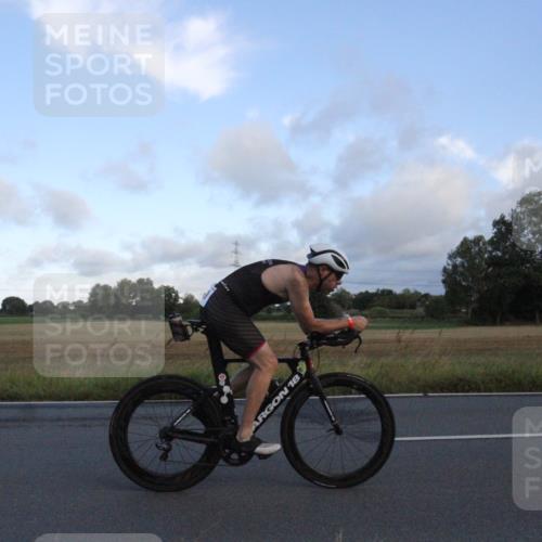 25.08.2024 - Elbe Triathlon Hamburg Fuchs,  Jonas http://msf.ph/oto/6828835 25.08.2024 08:55:21 Radfahren 157, 145, 168, 95, 179, 152, 160 meine-sportfotos.de