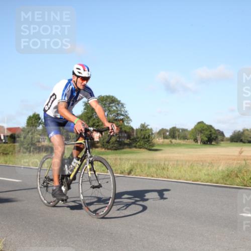 25.08.2024 - Elbe Triathlon Hamburg Fuchs,  Jonas http://msf.ph/oto/6828839 25.08.2024 09:35:10 Radfahren 255, 199, 268, 109 meine-sportfotos.de