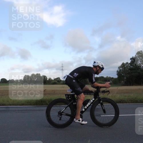25.08.2024 - Elbe Triathlon Hamburg Fuchs,  Jonas http://msf.ph/oto/6828847 25.08.2024 08:55:33 Radfahren 198 meine-sportfotos.de