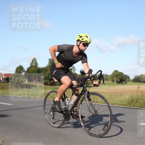 25.08.2024 - Elbe Triathlon Hamburg Fuchs,  Jonas http://msf.ph/oto/6828850 25.08.2024 09:35:21 Radfahren 109, 440, 289, 433, 395, 298 meine-sportfotos.de