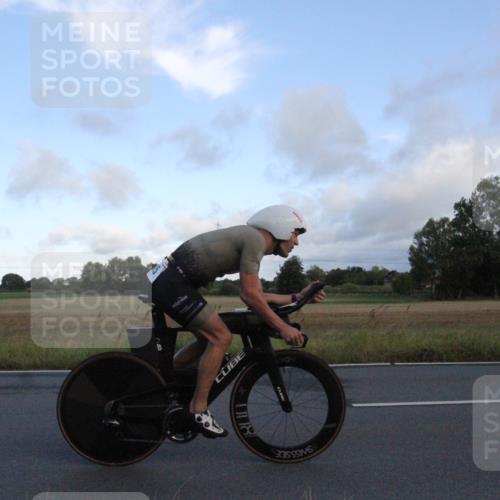 25.08.2024 - Elbe Triathlon Hamburg Fuchs,  Jonas http://msf.ph/oto/6828851 25.08.2024 08:55:47 Radfahren 76, 105 meine-sportfotos.de