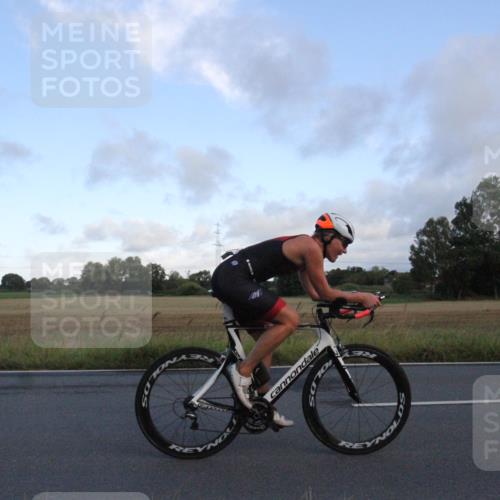 25.08.2024 - Elbe Triathlon Hamburg Fuchs,  Jonas http://msf.ph/oto/6828866 25.08.2024 08:56:24 Radfahren 122, 60 meine-sportfotos.de