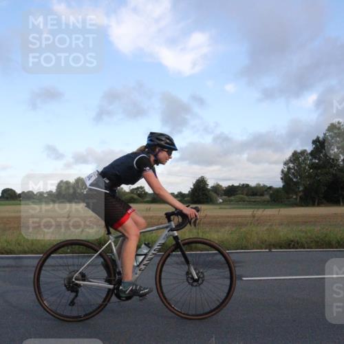 25.08.2024 - Elbe Triathlon Hamburg Fuchs,  Jonas http://msf.ph/oto/6828883 25.08.2024 08:56:44 Radfahren 64, 131, 35, 154, 150 meine-sportfotos.de