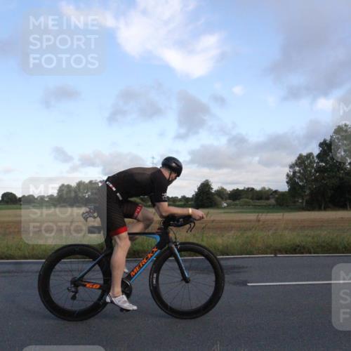 25.08.2024 - Elbe Triathlon Hamburg Fuchs,  Jonas http://msf.ph/oto/6828891 25.08.2024 08:56:51 Radfahren 154, 150, 94, 46 meine-sportfotos.de