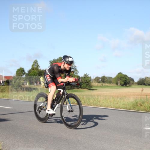 25.08.2024 - Elbe Triathlon Hamburg Fuchs,  Jonas http://msf.ph/oto/6828896 25.08.2024 09:35:56 Radfahren 294, 275, 184 meine-sportfotos.de