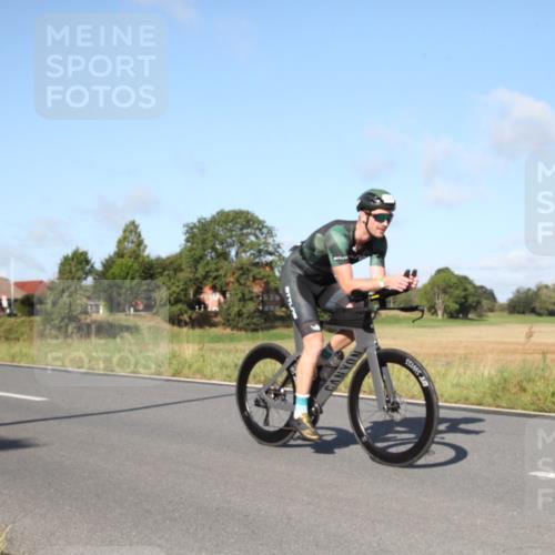 25.08.2024 - Elbe Triathlon Hamburg Fuchs,  Jonas http://msf.ph/oto/6828905 25.08.2024 09:36:06 Radfahren 241 meine-sportfotos.de