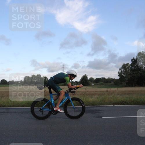25.08.2024 - Elbe Triathlon Hamburg Fuchs,  Jonas http://msf.ph/oto/6828909 25.08.2024 08:57:10 Radfahren 165, 45, 193, 130 meine-sportfotos.de