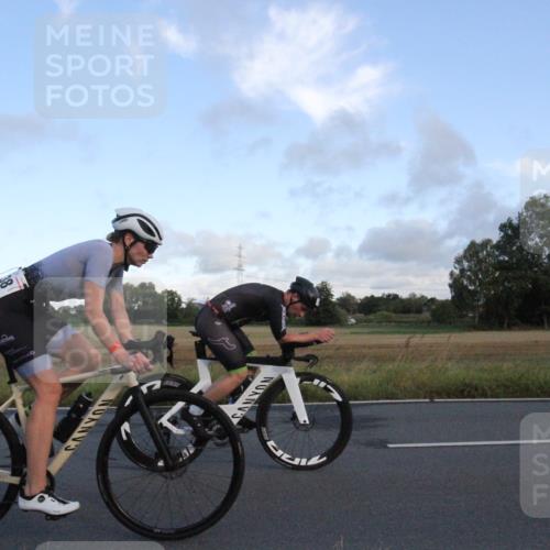 25.08.2024 - Elbe Triathlon Hamburg Fuchs,  Jonas http://msf.ph/oto/6828935 25.08.2024 08:57:27 Radfahren 61, 194, 138 meine-sportfotos.de
