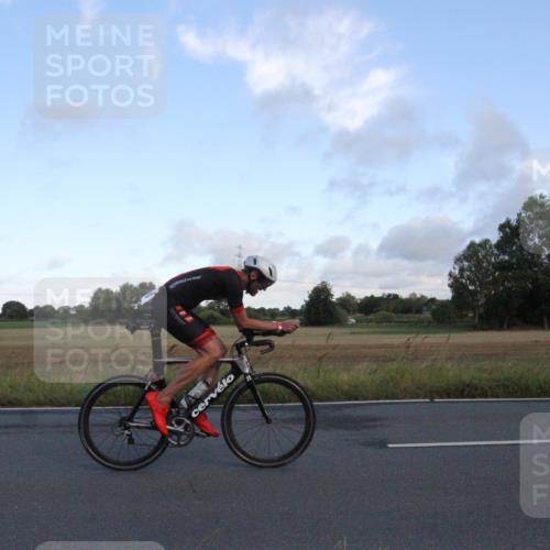 25.08.2024 - Elbe Triathlon Hamburg Fuchs,  Jonas http://msf.ph/oto/6828945 25.08.2024 08:57:38 Radfahren 58, 97, 185, 126 meine-sportfotos.de