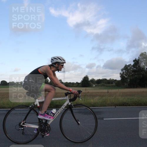 25.08.2024 - Elbe Triathlon Hamburg Fuchs,  Jonas http://msf.ph/oto/6828950 25.08.2024 08:57:42 Radfahren 58, 97, 185, 126, 147 meine-sportfotos.de