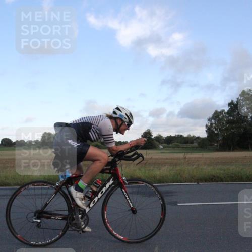 25.08.2024 - Elbe Triathlon Hamburg Fuchs,  Jonas http://msf.ph/oto/6828954 25.08.2024 08:57:45 Radfahren 126, 147 meine-sportfotos.de