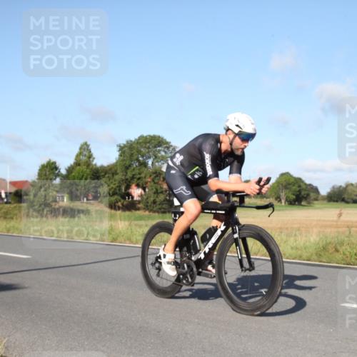 25.08.2024 - Elbe Triathlon Hamburg Fuchs,  Jonas http://msf.ph/oto/6828972 25.08.2024 09:37:19 Radfahren 496, 198, 208 meine-sportfotos.de