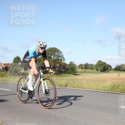 25.08.2024 - Elbe Triathlon Hamburg Fuchs,  Jonas http://msf.ph/oto/6828975 25.08.2024 09:37:24 Radfahren 198, 208 meine-sportfotos.de