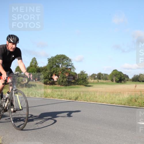 25.08.2024 - Elbe Triathlon Hamburg Fuchs,  Jonas http://msf.ph/oto/6828981 25.08.2024 09:37:32 Radfahren 340 meine-sportfotos.de