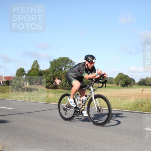 25.08.2024 - Elbe Triathlon Hamburg Fuchs,  Jonas http://msf.ph/oto/6828984 25.08.2024 09:37:35 Radfahren 340 meine-sportfotos.de