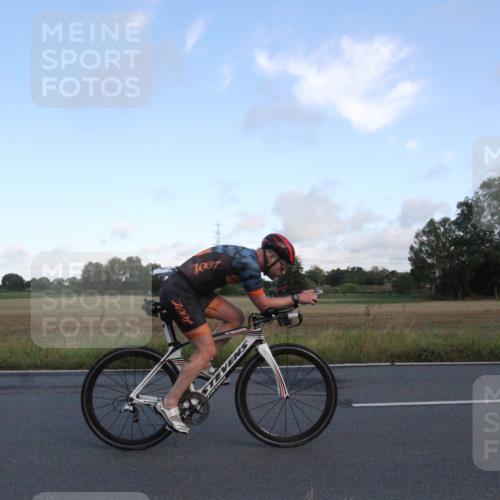 25.08.2024 - Elbe Triathlon Hamburg Fuchs,  Jonas http://msf.ph/oto/6829003 25.08.2024 08:58:48 Radfahren 54, 41, 33 meine-sportfotos.de