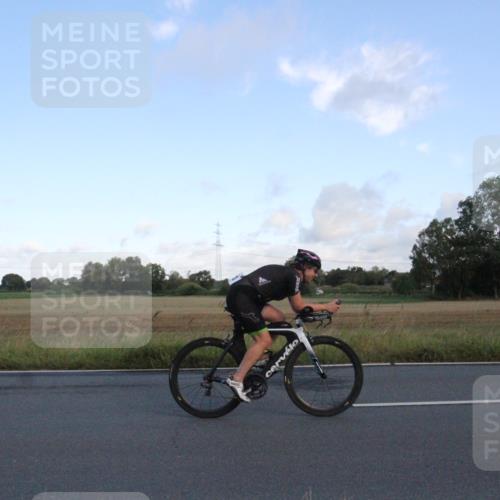 25.08.2024 - Elbe Triathlon Hamburg Fuchs,  Jonas http://msf.ph/oto/6829007 25.08.2024 08:59:08 Radfahren 143, 181 meine-sportfotos.de