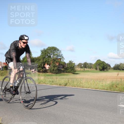 25.08.2024 - Elbe Triathlon Hamburg Fuchs,  Jonas http://msf.ph/oto/6829009 25.08.2024 09:38:06 Radfahren 62, 296, 489, 365, 369, 120 meine-sportfotos.de