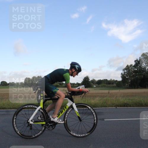 25.08.2024 - Elbe Triathlon Hamburg Fuchs,  Jonas http://msf.ph/oto/6829047 25.08.2024 09:00:14 Radfahren 70, 127, 98 meine-sportfotos.de