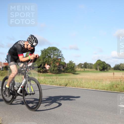 25.08.2024 - Elbe Triathlon Hamburg Fuchs,  Jonas http://msf.ph/oto/6829055 25.08.2024 09:38:37 Radfahren 239, 310, 342, 404 meine-sportfotos.de
