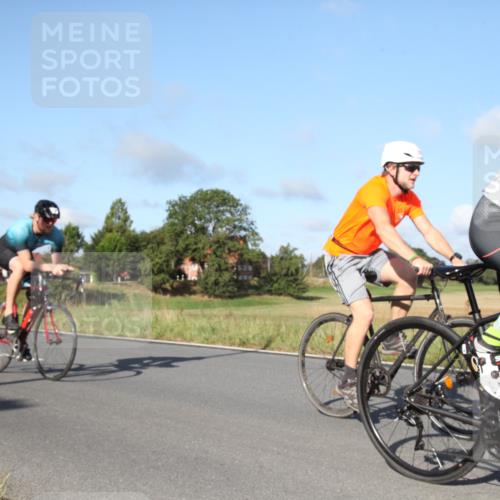 25.08.2024 - Elbe Triathlon Hamburg Fuchs,  Jonas http://msf.ph/oto/6829070 25.08.2024 09:38:46 Radfahren 404, 280, 224, 167, 465, 426 meine-sportfotos.de