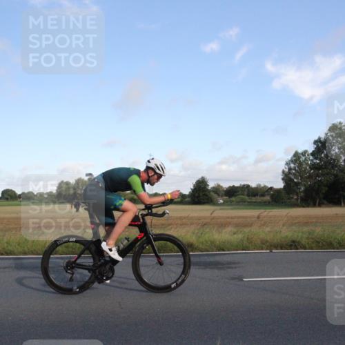 25.08.2024 - Elbe Triathlon Hamburg Fuchs,  Jonas http://msf.ph/oto/6829084 25.08.2024 09:01:00 Radfahren 65, 44 meine-sportfotos.de