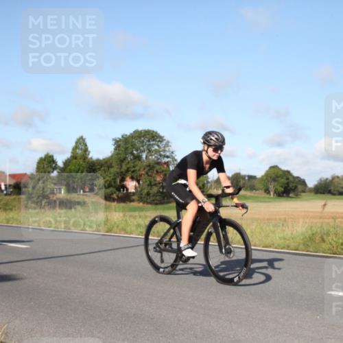 25.08.2024 - Elbe Triathlon Hamburg Fuchs,  Jonas http://msf.ph/oto/6829113 25.08.2024 09:39:12 Radfahren 142, 506, 226, 278, 300, 553 meine-sportfotos.de