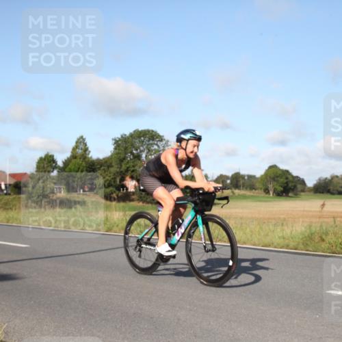 25.08.2024 - Elbe Triathlon Hamburg Fuchs,  Jonas http://msf.ph/oto/6829134 25.08.2024 09:39:20 Radfahren 300, 553, 153, 534, 248, 267, 347 meine-sportfotos.de