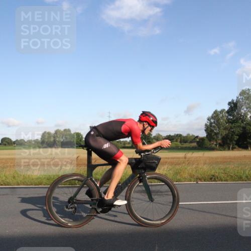 25.08.2024 - Elbe Triathlon Hamburg Fuchs,  Jonas http://msf.ph/oto/6829141 25.08.2024 09:03:15 Radfahren 82 meine-sportfotos.de
