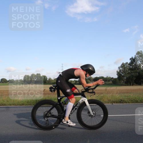 25.08.2024 - Elbe Triathlon Hamburg Fuchs,  Jonas http://msf.ph/oto/6829150 25.08.2024 09:03:35 Radfahren 68, 78 meine-sportfotos.de