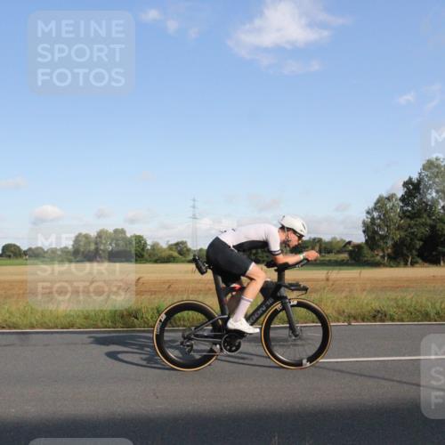 25.08.2024 - Elbe Triathlon Hamburg Fuchs,  Jonas http://msf.ph/oto/6829168 25.08.2024 09:03:56 Radfahren 257, 93 meine-sportfotos.de