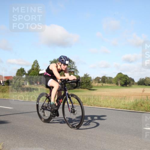 25.08.2024 - Elbe Triathlon Hamburg Fuchs,  Jonas http://msf.ph/oto/6829195 25.08.2024 09:39:54 Radfahren 122, 237, 414, 117, 283, 451, 284 meine-sportfotos.de