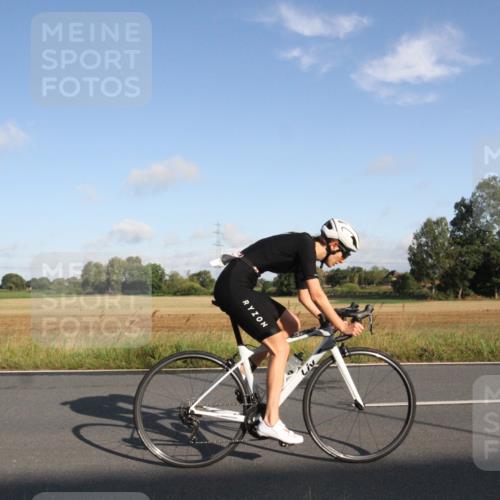 25.08.2024 - Elbe Triathlon Hamburg Fuchs,  Jonas http://msf.ph/oto/6829202 25.08.2024 09:05:28 Radfahren 109, 242 meine-sportfotos.de