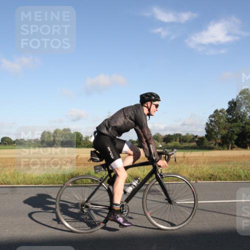 25.08.2024 - Elbe Triathlon Hamburg Fuchs,  Jonas http://msf.ph/oto/6829213 25.08.2024 09:05:48 Radfahren 296 meine-sportfotos.de
