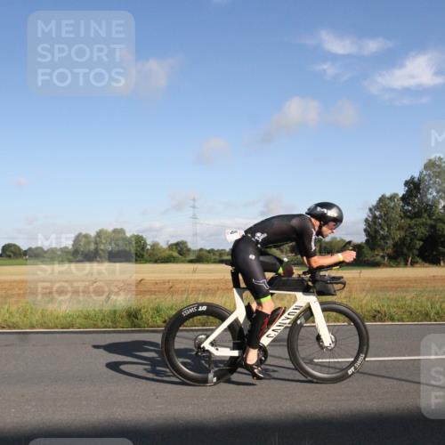 25.08.2024 - Elbe Triathlon Hamburg Fuchs,  Jonas http://msf.ph/oto/6829231 25.08.2024 09:06:35 Radfahren 38, 40, 62 meine-sportfotos.de
