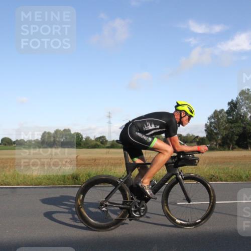25.08.2024 - Elbe Triathlon Hamburg Fuchs,  Jonas http://msf.ph/oto/6829242 25.08.2024 09:06:50 Radfahren 80, 243, 79 meine-sportfotos.de