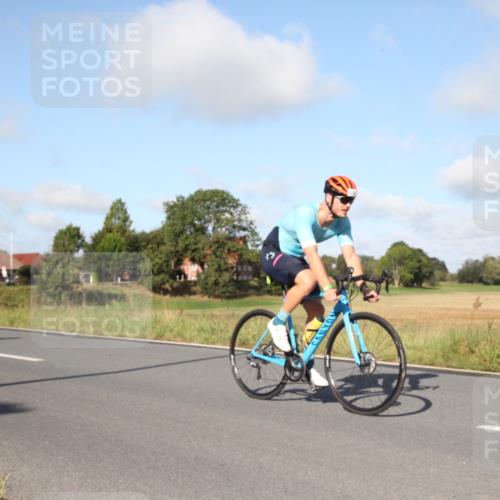 25.08.2024 - Elbe Triathlon Hamburg Fuchs,  Jonas http://msf.ph/oto/6829248 25.08.2024 09:40:48 Radfahren 238, 128, 252, 230, 318, 217 meine-sportfotos.de