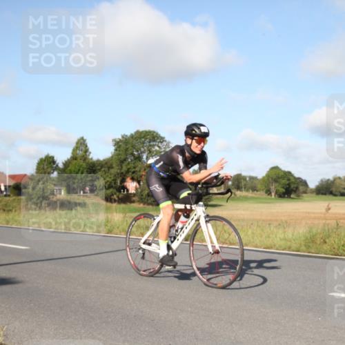 25.08.2024 - Elbe Triathlon Hamburg Fuchs,  Jonas http://msf.ph/oto/6829252 25.08.2024 09:40:49 Radfahren 238, 128, 252, 230, 318, 217 meine-sportfotos.de
