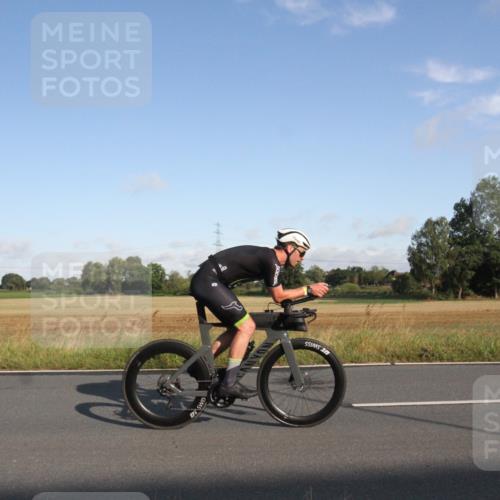 25.08.2024 - Elbe Triathlon Hamburg Fuchs,  Jonas http://msf.ph/oto/6829296 25.08.2024 09:07:45 Radfahren 37, 39, 89, 188, 197 meine-sportfotos.de