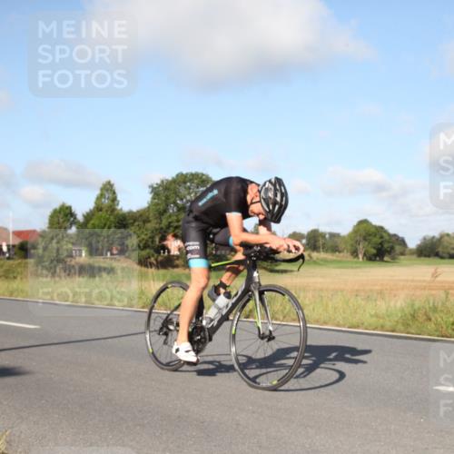25.08.2024 - Elbe Triathlon Hamburg Fuchs,  Jonas http://msf.ph/oto/6829307 25.08.2024 09:41:16 Radfahren 548, 207, 110, 236, 163, 193, 180, 185, 293 meine-sportfotos.de