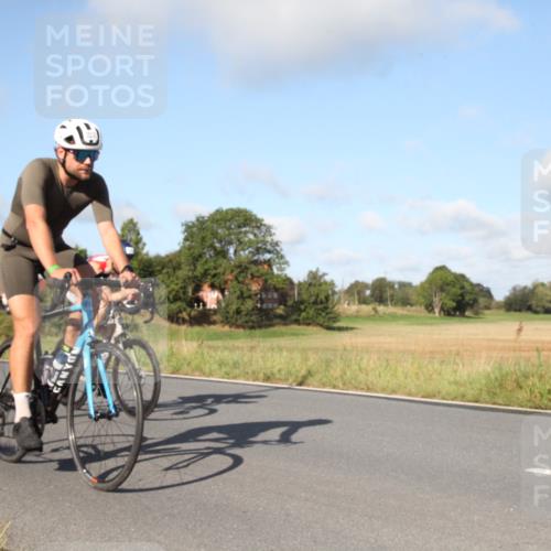 25.08.2024 - Elbe Triathlon Hamburg Fuchs,  Jonas http://msf.ph/oto/6829337 25.08.2024 09:41:35 Radfahren 368, 370, 222, 202, 387, 121, 158 meine-sportfotos.de