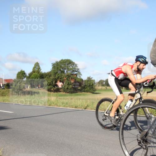 25.08.2024 - Elbe Triathlon Hamburg Fuchs,  Jonas http://msf.ph/oto/6829340 25.08.2024 09:41:35 Radfahren 368, 370, 222, 202, 387, 121, 158 meine-sportfotos.de