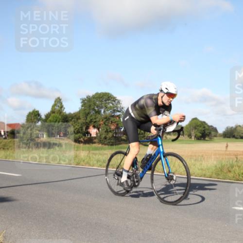 25.08.2024 - Elbe Triathlon Hamburg Fuchs,  Jonas http://msf.ph/oto/6829347 25.08.2024 09:41:37 Radfahren 370, 222, 202, 387, 121, 158 meine-sportfotos.de