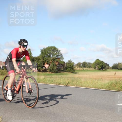 25.08.2024 - Elbe Triathlon Hamburg Fuchs,  Jonas http://msf.ph/oto/6829352 25.08.2024 09:41:38 Radfahren 370, 222, 202, 387, 121, 158 meine-sportfotos.de
