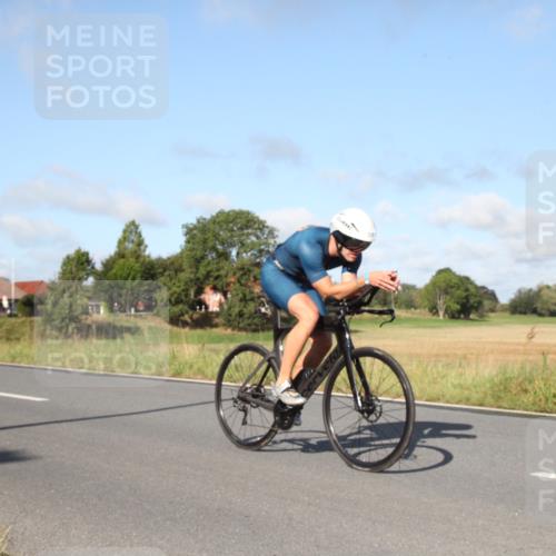 25.08.2024 - Elbe Triathlon Hamburg Fuchs,  Jonas http://msf.ph/oto/6829387 25.08.2024 09:42:12 Radfahren 262, 358, 485, 398 meine-sportfotos.de
