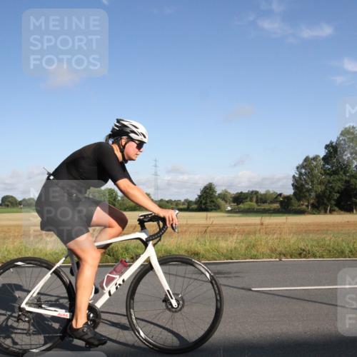 25.08.2024 - Elbe Triathlon Hamburg Fuchs,  Jonas http://msf.ph/oto/6829406 25.08.2024 09:08:54 Radfahren 205, 266, 179, 208, 110, 283, 84, 56 meine-sportfotos.de