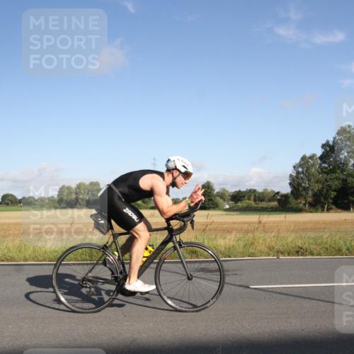 25.08.2024 - Elbe Triathlon Hamburg Fuchs,  Jonas http://msf.ph/oto/6829451 25.08.2024 09:09:18 Radfahren 161, 105, 142, 261, 121, 141, 46, 303 meine-sportfotos.de