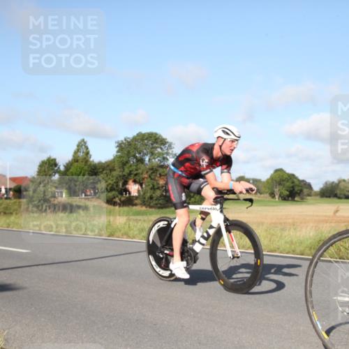 25.08.2024 - Elbe Triathlon Hamburg Fuchs,  Jonas http://msf.ph/oto/6829456 25.08.2024 09:42:46 Radfahren 543, 359, 282, 497 meine-sportfotos.de