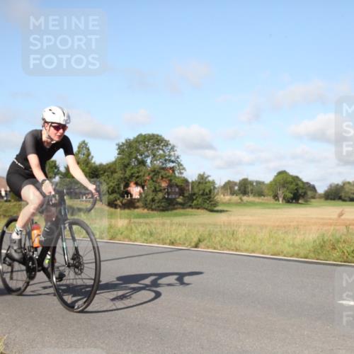 25.08.2024 - Elbe Triathlon Hamburg Fuchs,  Jonas http://msf.ph/oto/6829460 25.08.2024 09:42:50 Radfahren 359, 282, 497, 442, 435, 143 meine-sportfotos.de