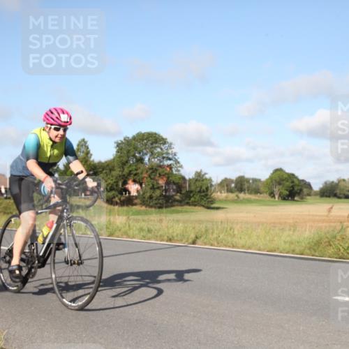 25.08.2024 - Elbe Triathlon Hamburg Fuchs,  Jonas http://msf.ph/oto/6829471 25.08.2024 09:43:01 Radfahren 442, 435, 143, 333, 134, 468 meine-sportfotos.de